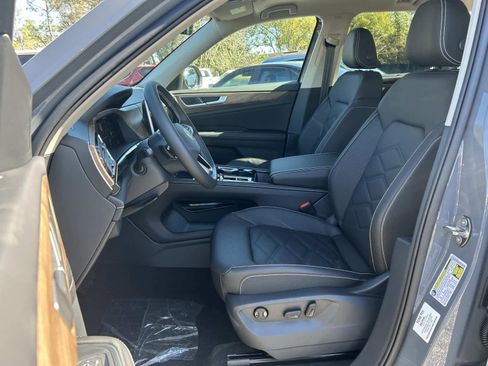 New 2026 Volkswagen Atlas SE FWD image 21