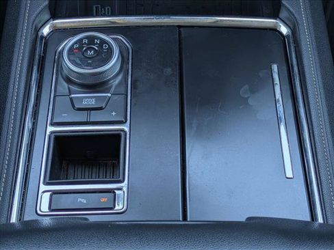 Used 2022 Ford Expedition XLT RWD image 12