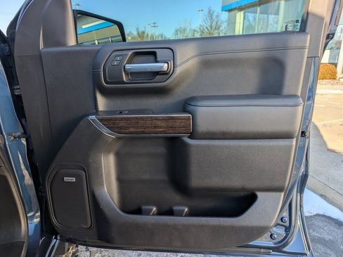 Used 2021 GMC Sierra 1500 Elevation w/ Preferred Package image 13