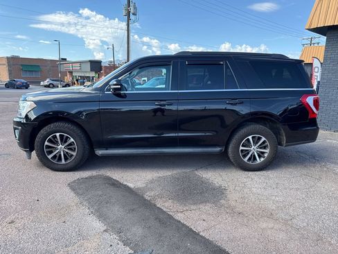 Used 2019 Ford Expedition XLT w/ Equipment Group 201A AWD/4WD image 3