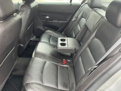 Used 2014 Chevrolet Cruze LT image 12