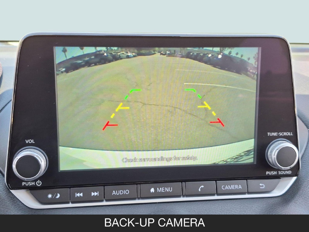 Used 2025 Nissan Sentra SV FWD image 21