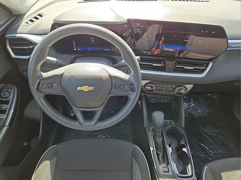 Used 2025 Chevrolet TrailBlazer LT FWD image 17