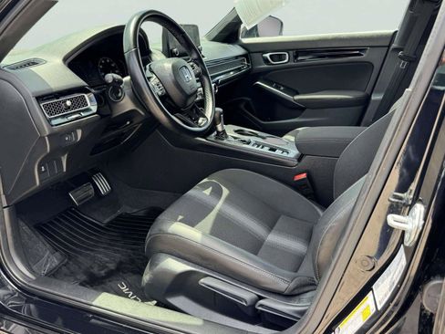 Used 2025 Honda Civic Sport image 24