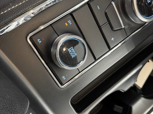 Used 2024 Ford Expedition XLT image 36