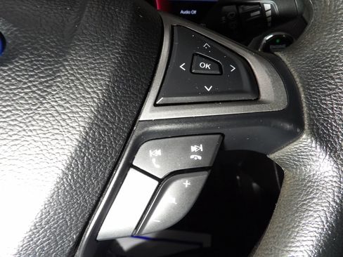 Used 2020 Ford Fusion SE image 17