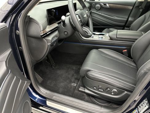 Certified 2026 Genesis GV80 3.5T Advanced AWD/4WD image 11