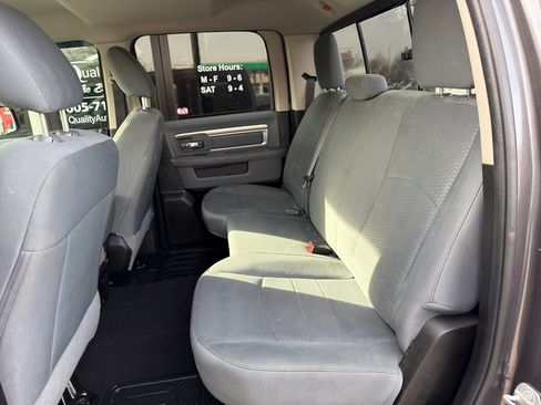 Used 2020 RAM 1500 Classic SLT AWD/4WD image 16