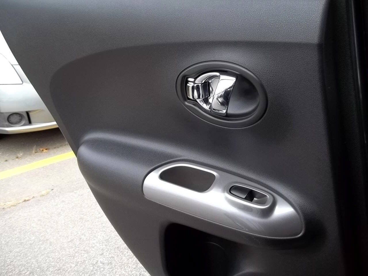 Used 2012 Nissan Juke SL AWD/4WD image 13