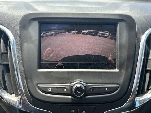 Used 2024 Chevrolet Equinox LT w/ LPO, Floor Liner Package FWD image 18