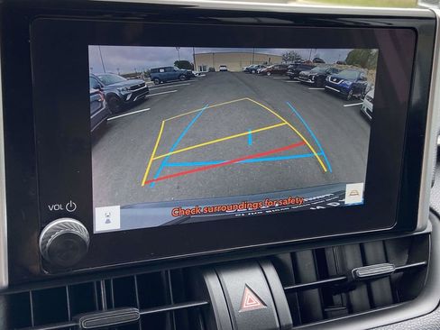 Used 2024 Toyota RAV4 XLE image 28