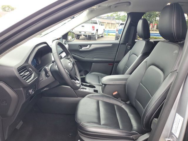 Used 2024 Ford Escape Platinum AWD/4WD image 14