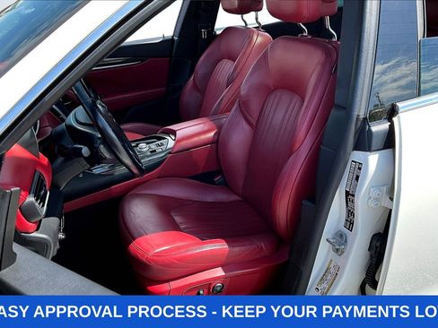 Used 2018 Maserati Levante GranLusso AWD/4WD image 25