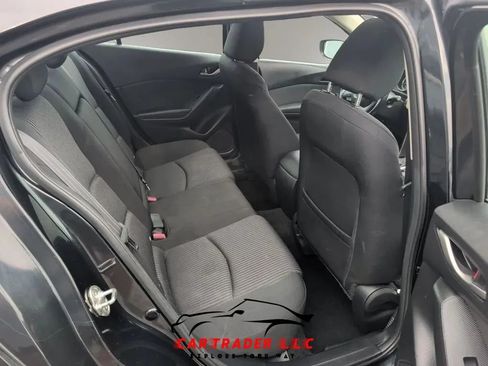 Used 2016 MAZDA MAZDA3 i Touring w/ Popular Equipment Package FWD image 28
