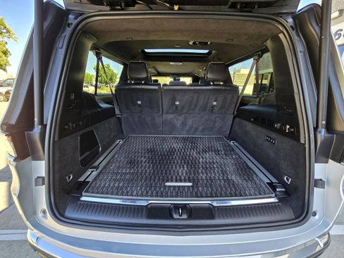 Used 2024 Jeep Grand Wagoneer L Series III image 63