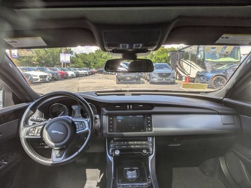 Used 2016 Jaguar XF R-Sport AWD/4WD image 43