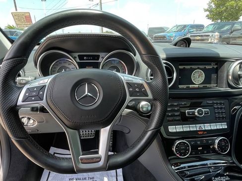 Used 2015 Mercedes-Benz SL 550 image 27