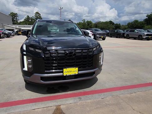 Used 2025 Hyundai Palisade SEL FWD image 3