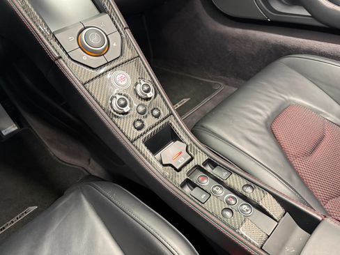 Used 2013 McLaren MP4-12C Spider RWD image 16