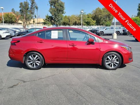 Used 2025 Nissan Versa SV w/ Trunk Package FWD image 30