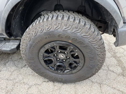 Used 2023 Ford Bronco Wildtrak AWD/4WD image 9