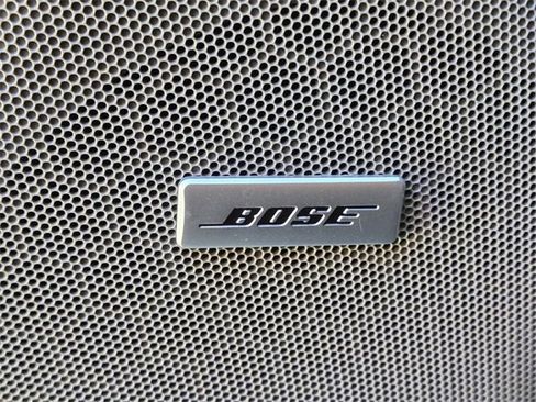 Used 2022 GMC Yukon SLT w/ SLT Premium Package image 22