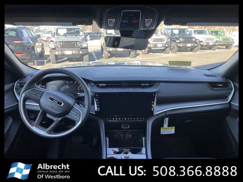 New 2026 Jeep Grand Cherokee Altitude image 18