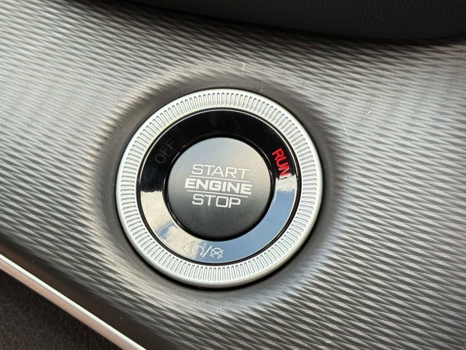 New 2026 Jeep Grand Cherokee Laredo RWD image 25