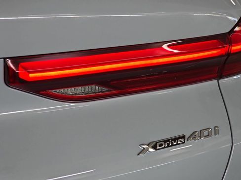 New 2026 BMW X6 xDrive40i w/ Climate Comfort Package image 21