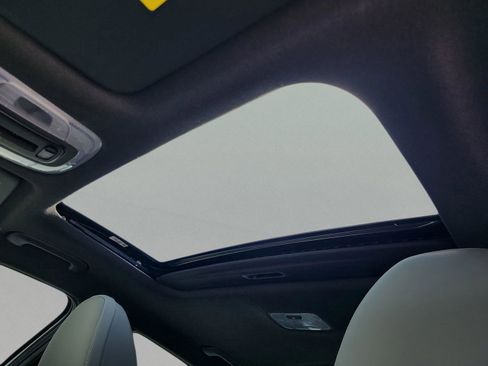New 2026 Hyundai Elantra Limited FWD image 31