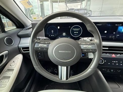 Used 2025 Hyundai Sonata SEL FWD image 23