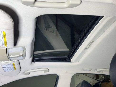 Used 2015 INFINITI Q40 w/ Moonroof Package image 22