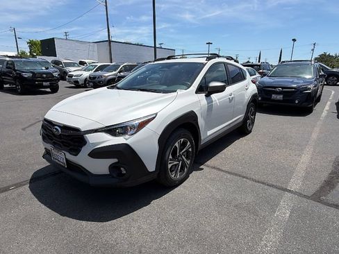 Used 2025 Subaru Crosstrek 2.5i Premium AWD/4WD image 1