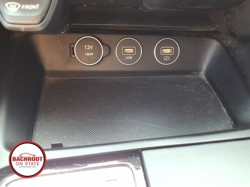 Used 2023 Genesis G70 2.0T AWD/4WD image 12