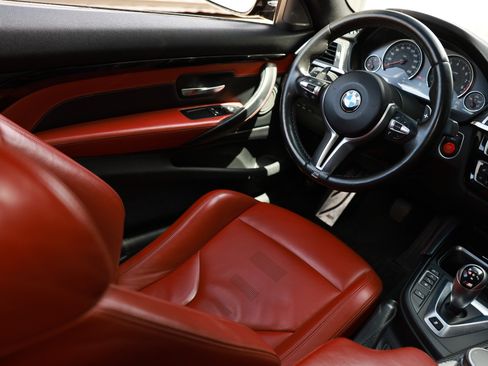 Used 2020 BMW M4 Coupe w/ M Driver's Package image 25
