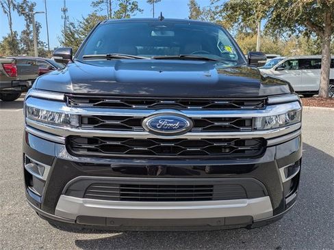 Used 2024 Ford Expedition Limited image 8