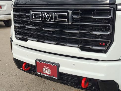 New 2026 GMC Sierra 2500 AT4 w/ AT4 Premium Plus Package image 32