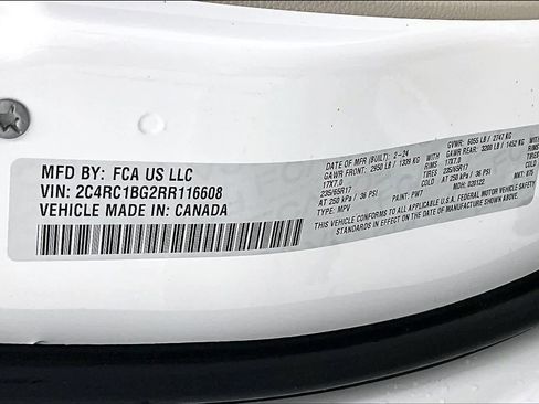 Used 2024 Chrysler Pacifica Touring-L FWD image 36