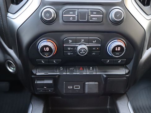 Used 2021 Chevrolet Silverado 1500 LT Trail Boss w/ Bed Protection Package AWD/4WD image 27