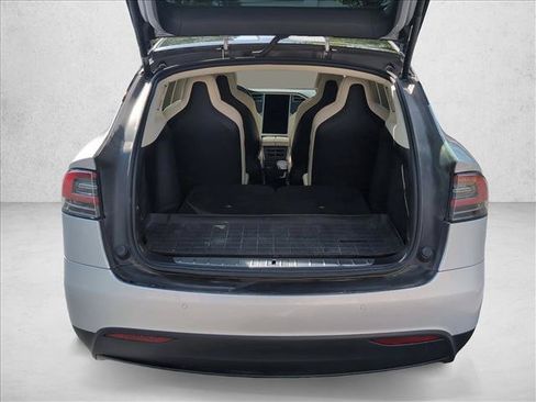 Used 2017 Tesla Model X 90D AWD/4WD image 6