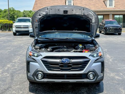 Used 2025 Subaru Outback Premium AWD/4WD image 29