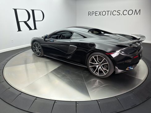 Used 2016 McLaren 570S Coupe RWD image 7