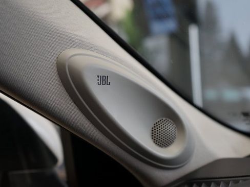 Used 2021 Toyota Highlander Platinum image 28