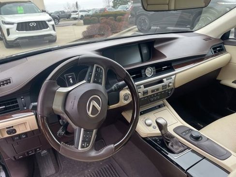 Used 2016 Lexus ES 350 image 10