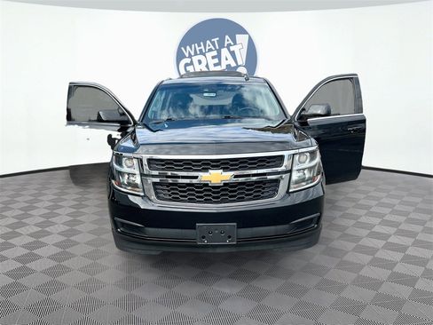 Used 2017 Chevrolet Tahoe LT image 2