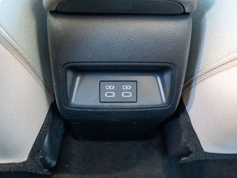 Used 2025 Toyota Corolla LE image 17