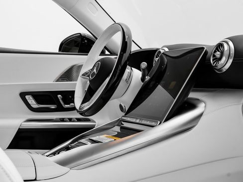 Used 2026 Mercedes-Benz Maybach SL 680 image 27