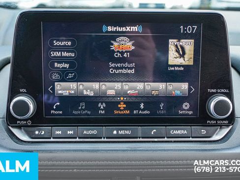 Used 2025 Nissan Rogue SV FWD image 36