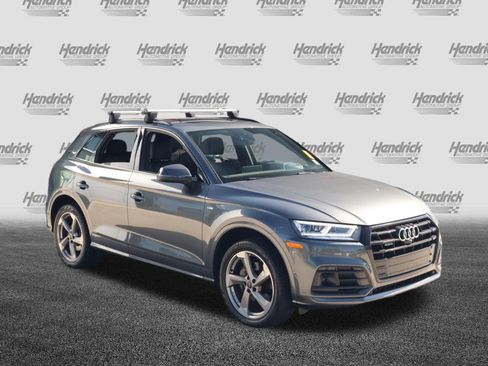 Used 2020 Audi Q5 2.0T Titanium Prestige w/ Prestige Package AWD/4WD image 2