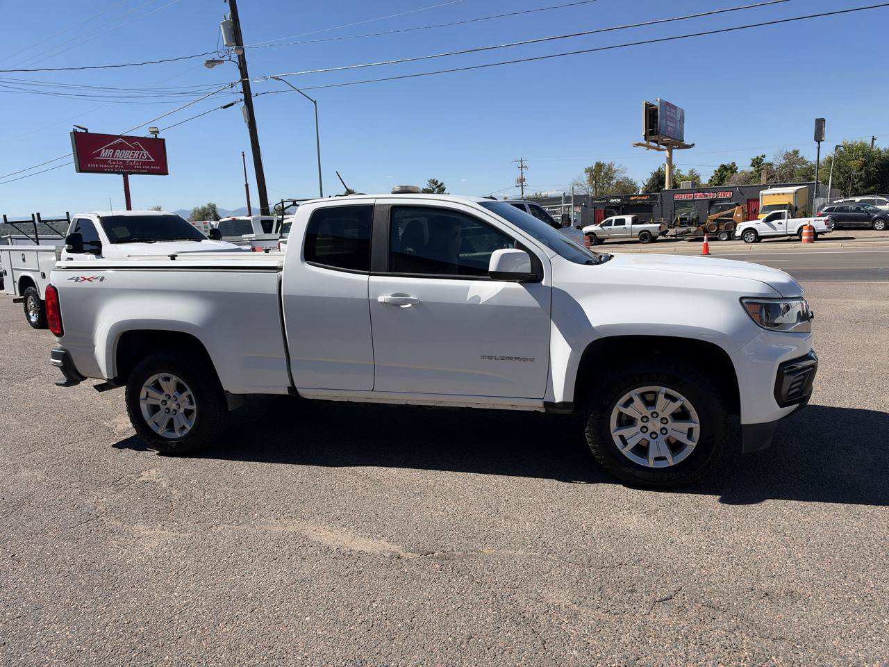 Used 2022 Chevrolet Colorado LT w/ Fleet Safety Package AWD/4WD image 1